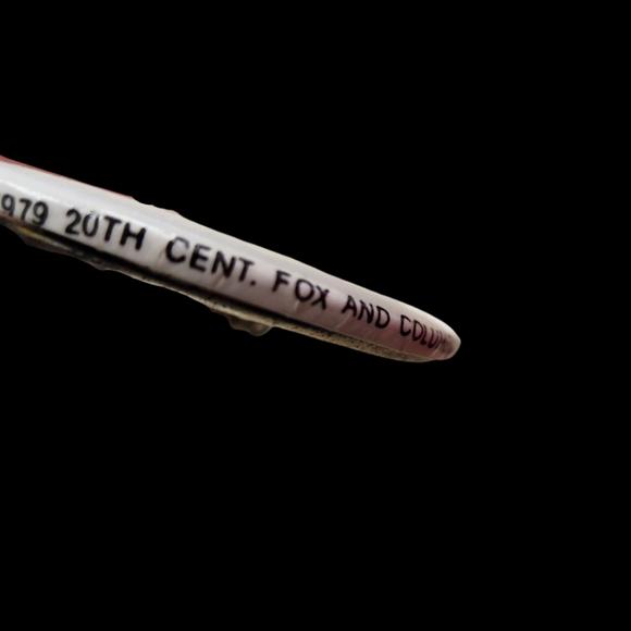 Vintage ALL THAT JAZZ button pin. Dated 1979. Authentic. - Picture 3 of 5